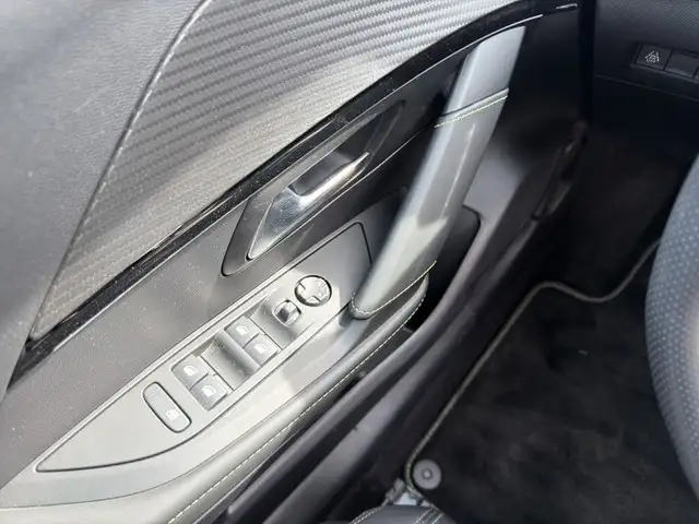 Peugeot 208 view 14