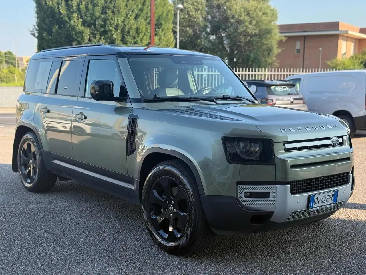 Land Rover Defender