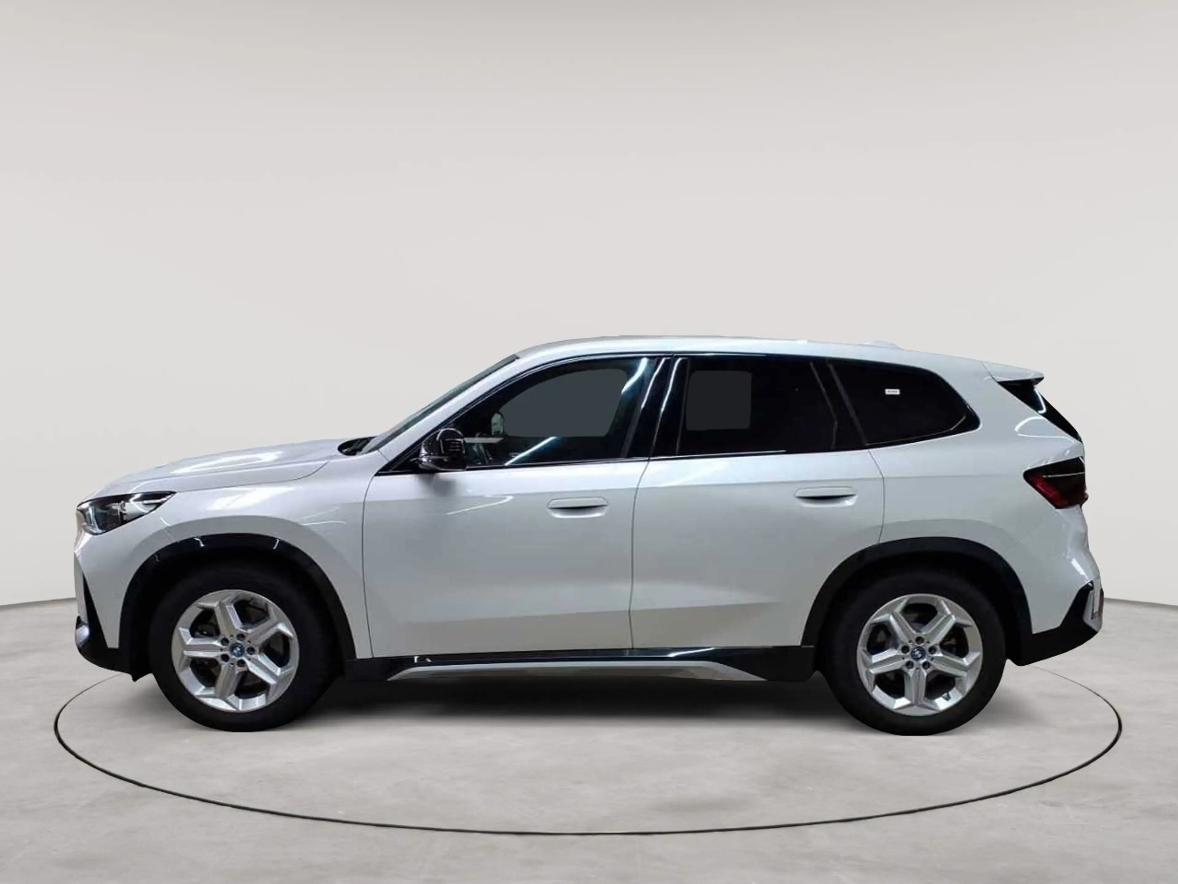 BMW iX1 iX1 xDrive30 xLine Navi Leder SHZ — photo 6