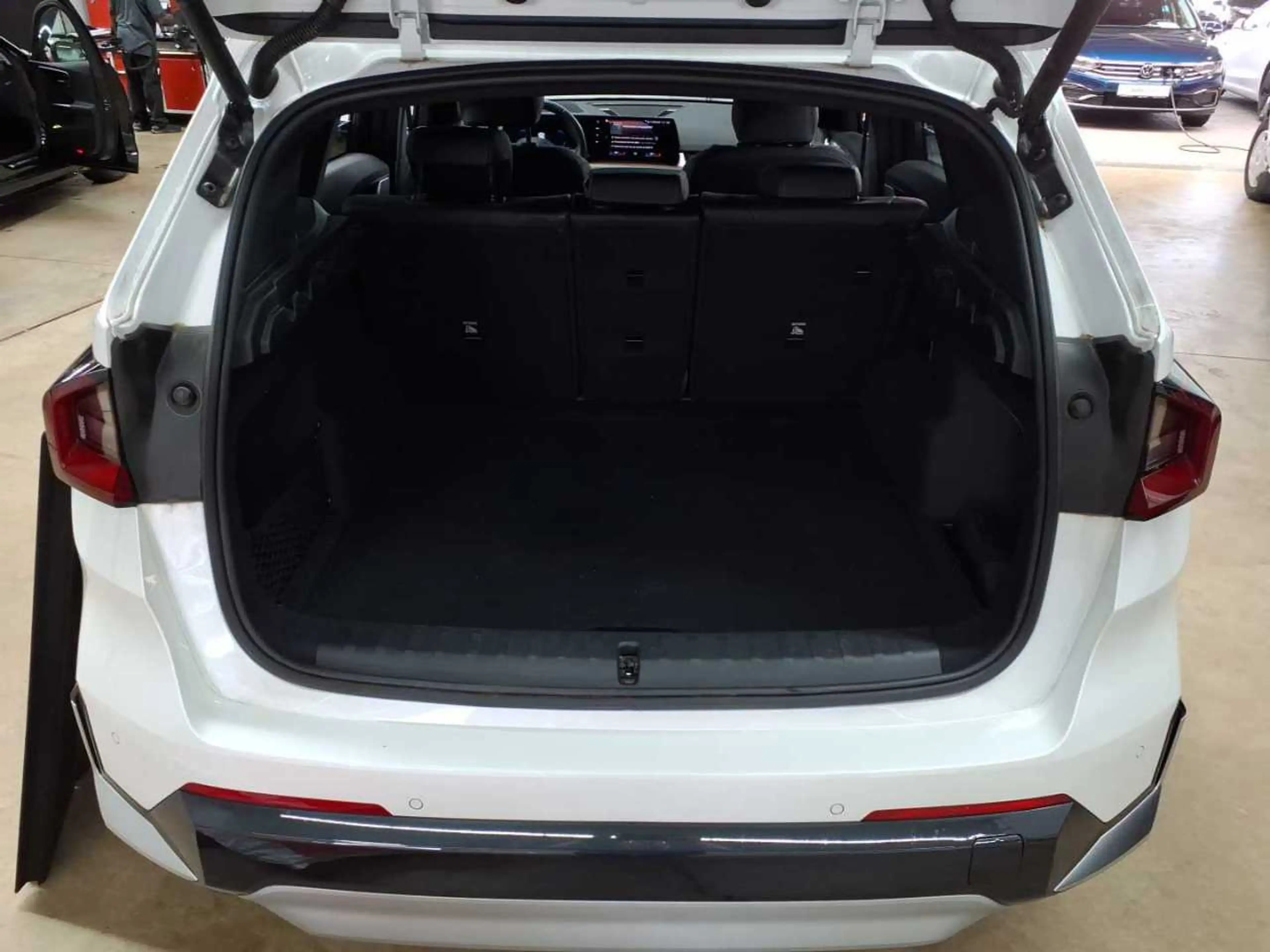 BMW iX1 iX1 xDrive30 xLine Navi Leder SHZ — photo 15