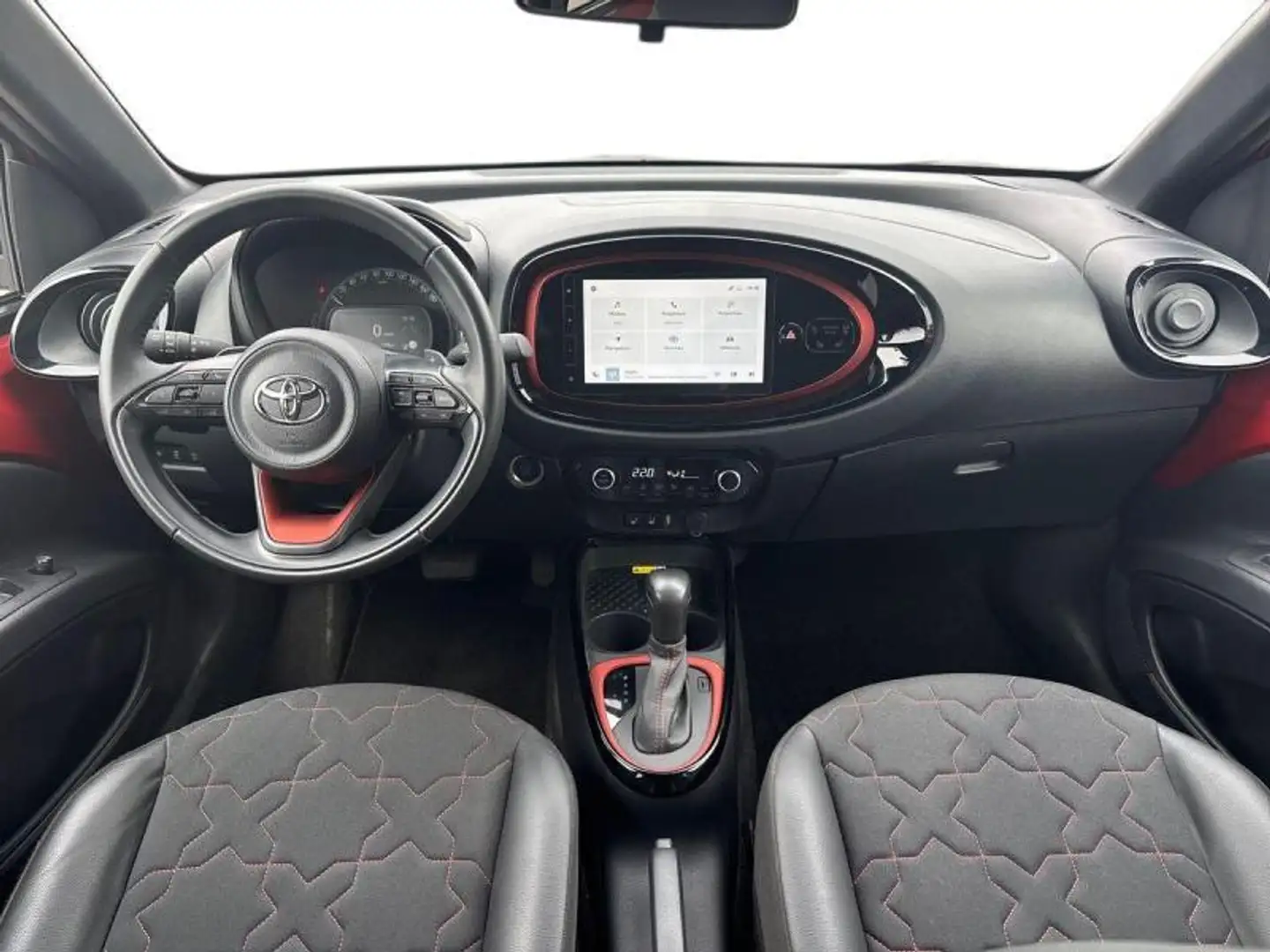 Toyota Aygo X ENVIE Rouge - 2