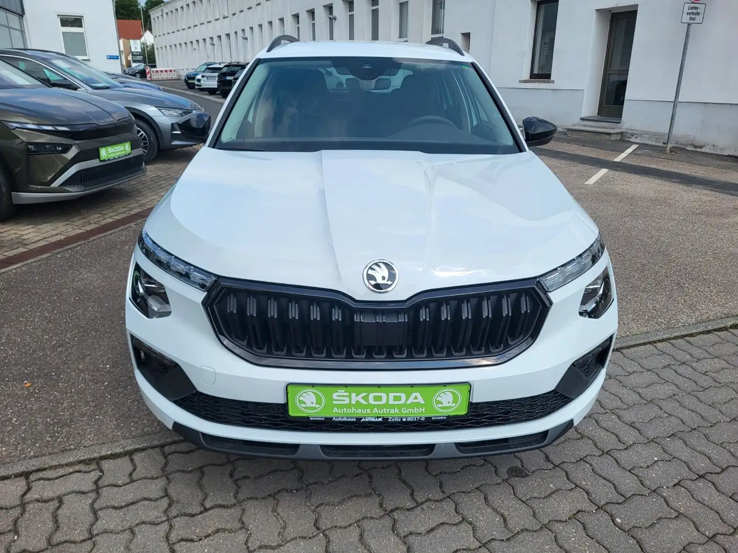 Skoda Kamiq Tour Sondermodell 1.0 TSI 85 kW DSG NEU Weiß - 2