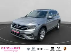 Volkswagen Tiguan Allspace 1.5 TSI DSG 7 Sitzer AHK klappbar Navi Digitales C