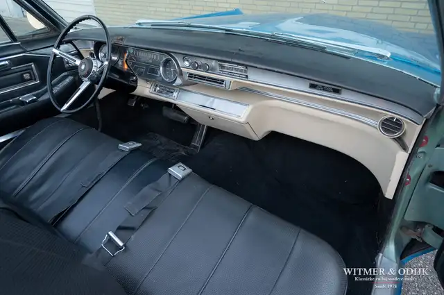 Cadillac Deville view 8