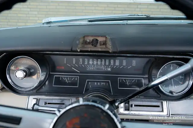 Cadillac Deville view 14