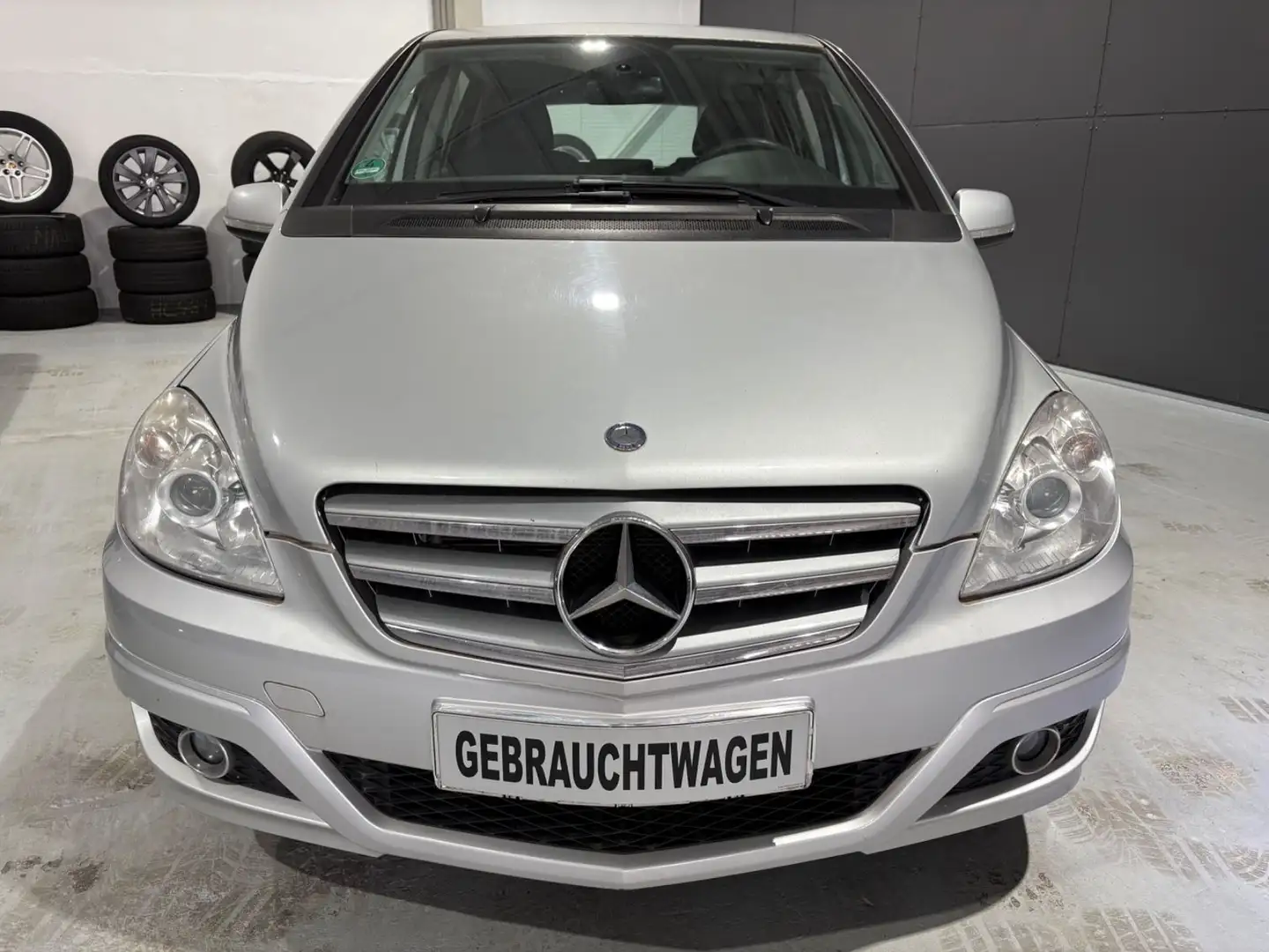Mercedes-Benz B 180 *Klima*AHK*Sitzheizung* Silber - 2