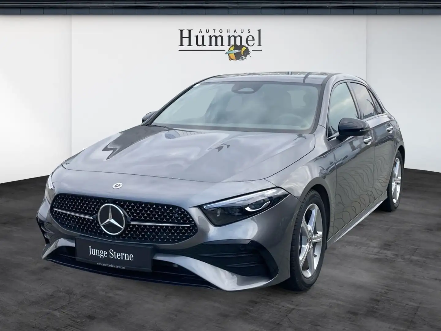 Mercedes-Benz A 180 d Kompaktlimousine Österreich-Edition AMG Line Grau - 2