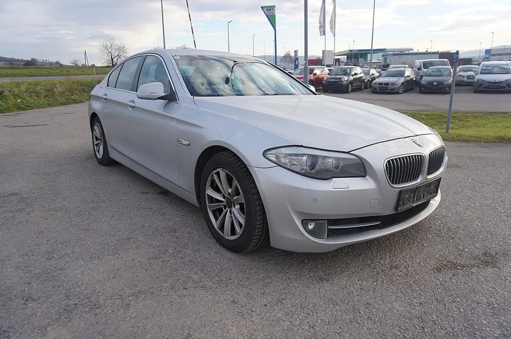 BMW 523 i Aut. Grau - 2
