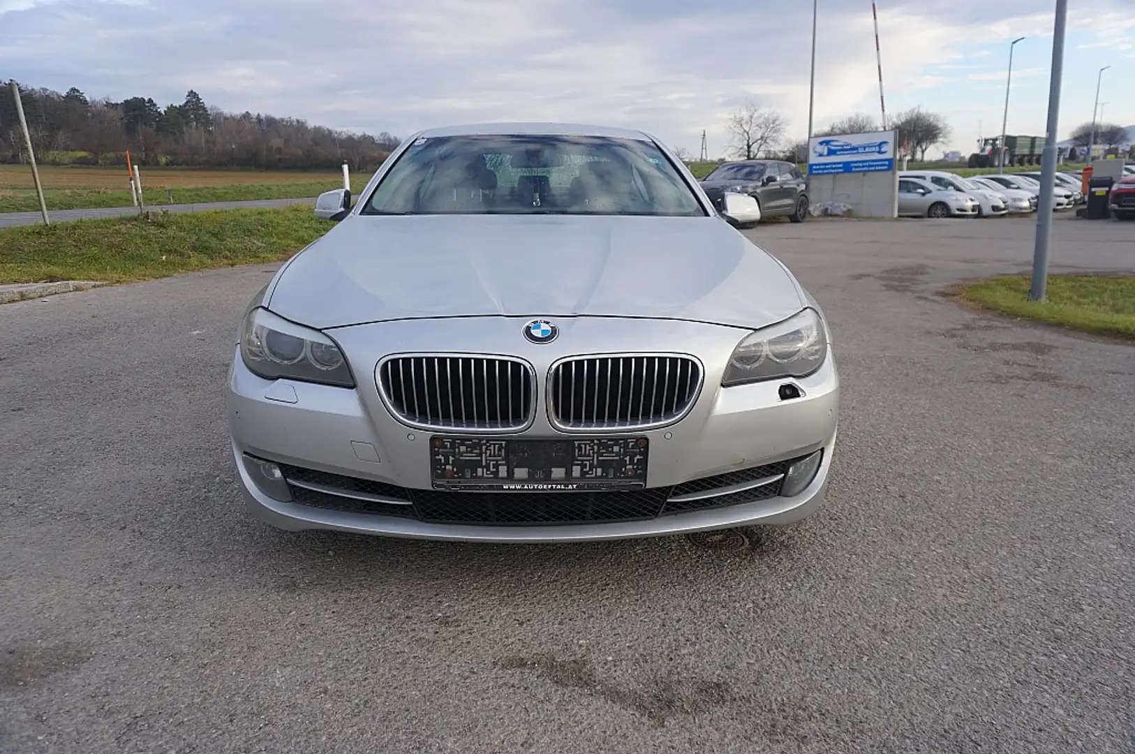 BMW 523 i Aut. Grau - 1