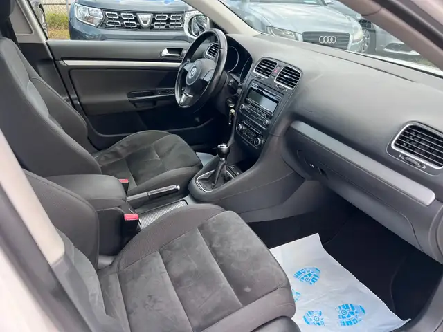 Volkswagen Golf view 10