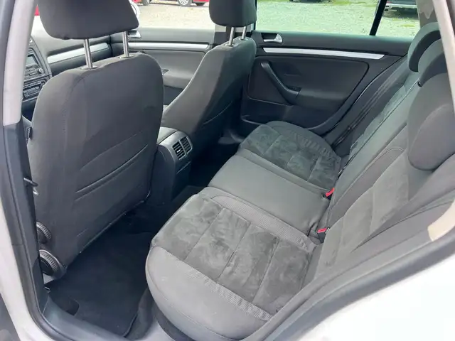Volkswagen Golf view 11