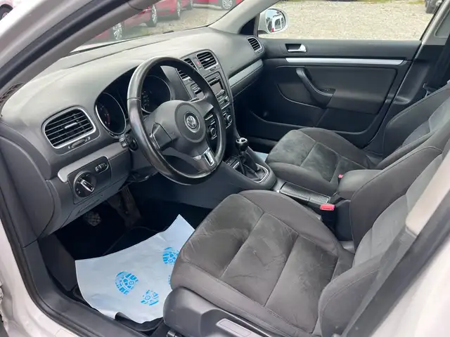 Volkswagen Golf view 8