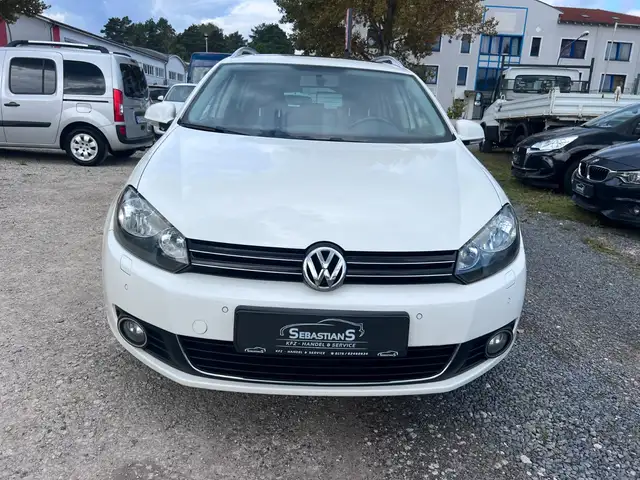 Volkswagen Golf view 2