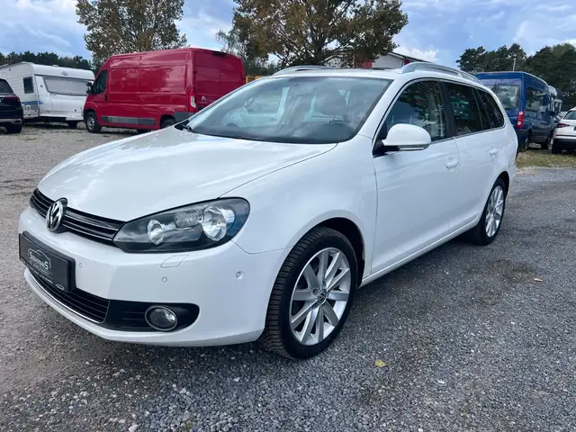 Volkswagen Golf view 3