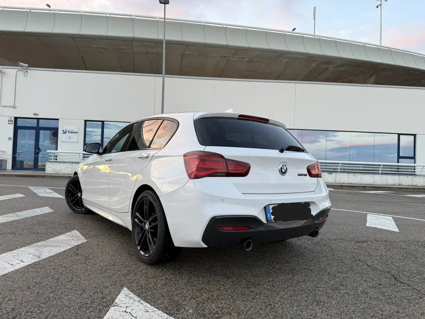 BMW 140 M140iA xDrive Wit - 2