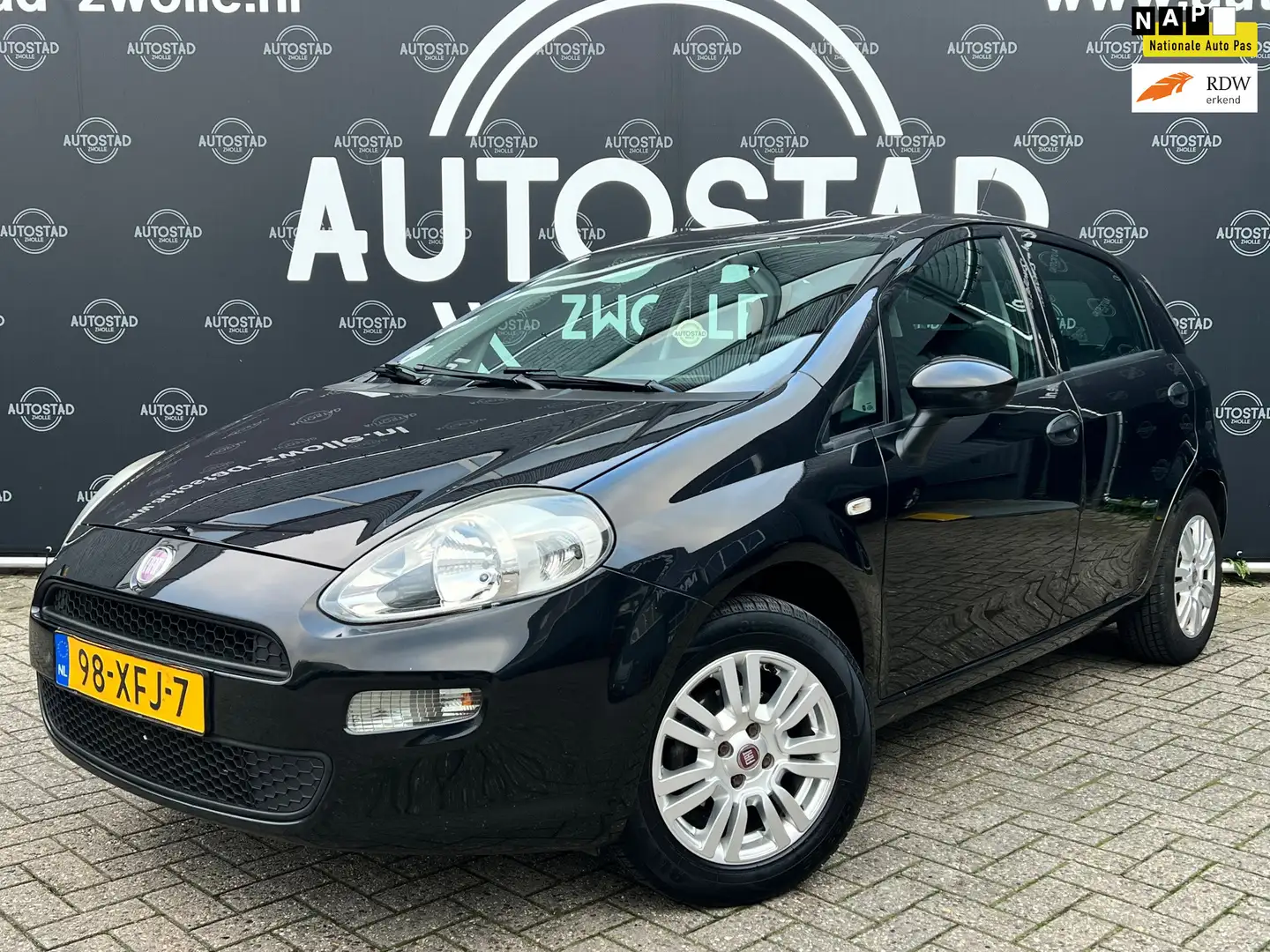 Fiat Punto Evo 1.2 Pop NL-Auto / NAP / APK / Airco / Elck.Ramen Schwarz - 1