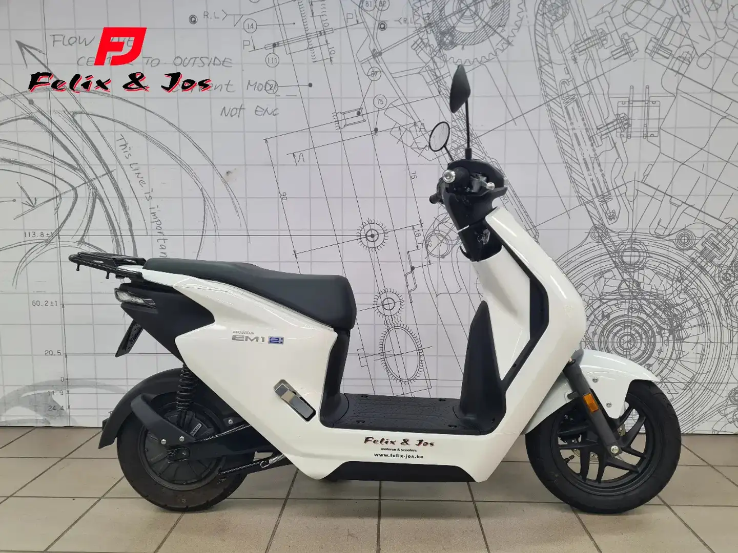 Honda EM1 e EM1e Blanc - 1