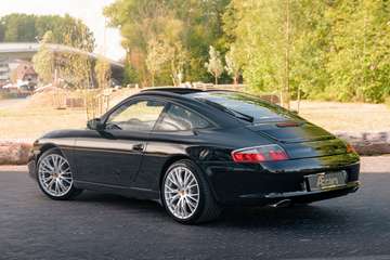 - 911 TARGA / MANUAL / HEATED SEATS / COLLECTOR