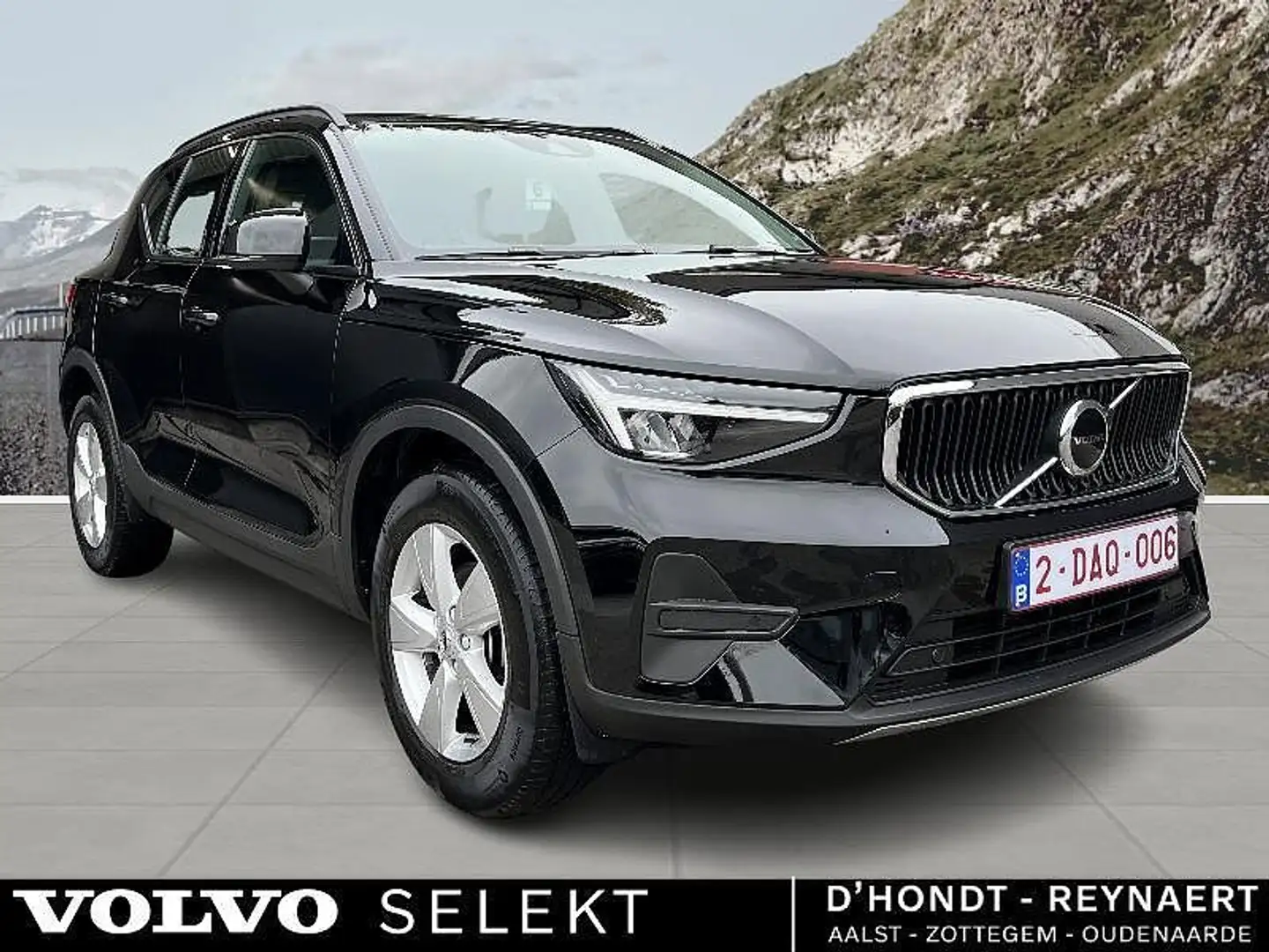 Volvo XC40 Essential, T2 automatic, Benzine Zwart - 2