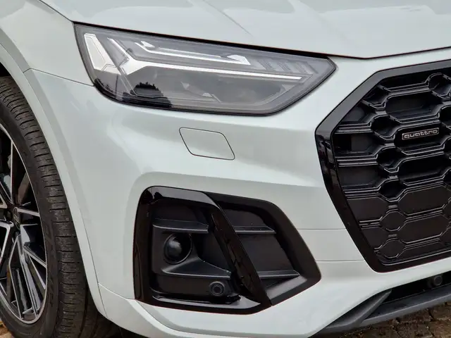 Audi Q5 view 6