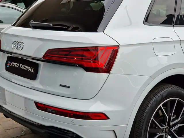 Audi Q5 view 5