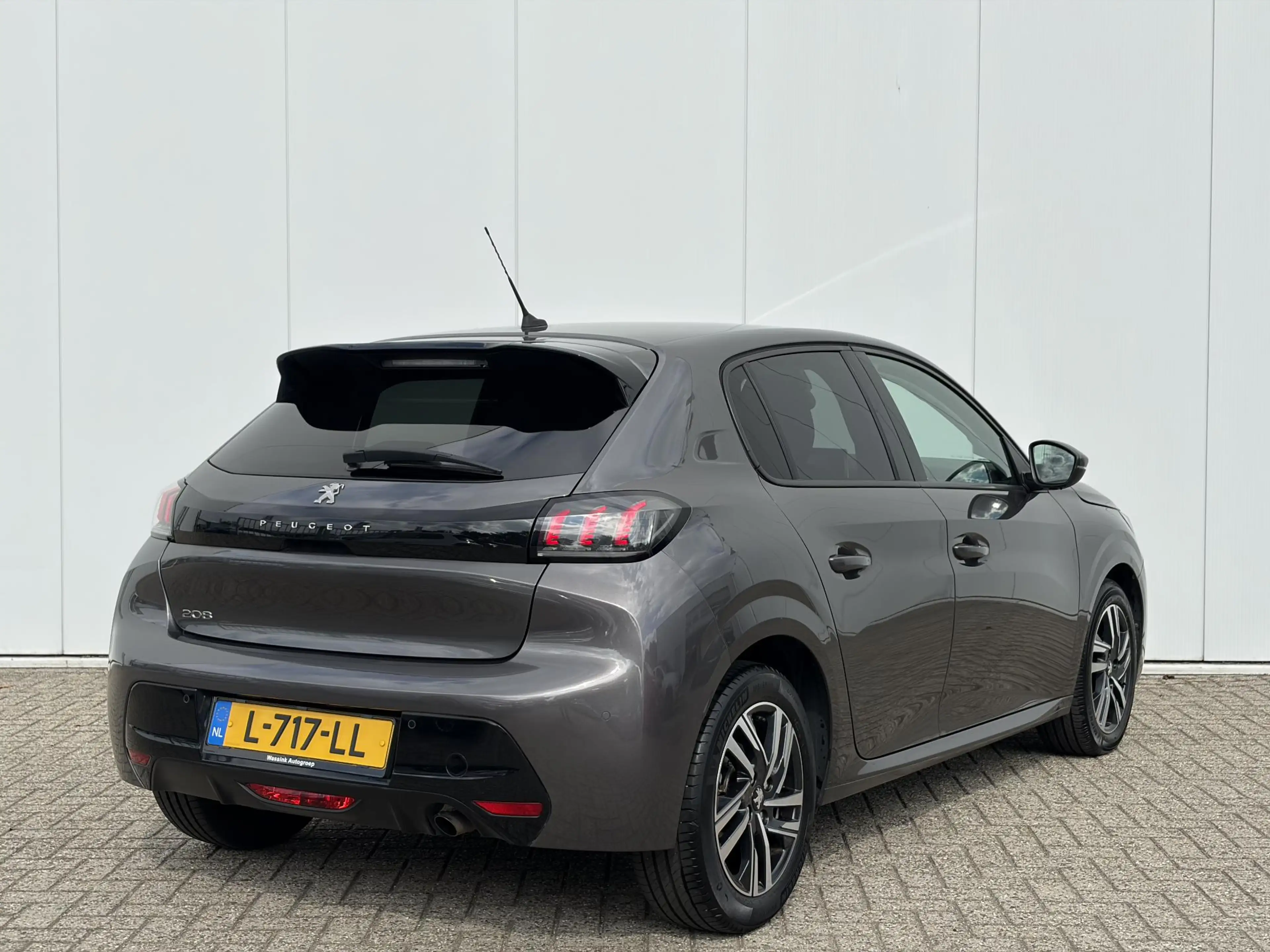 Peugeot 208 1.2 PureTech Allure | Navigatie | Parkeersensoren — photo 5