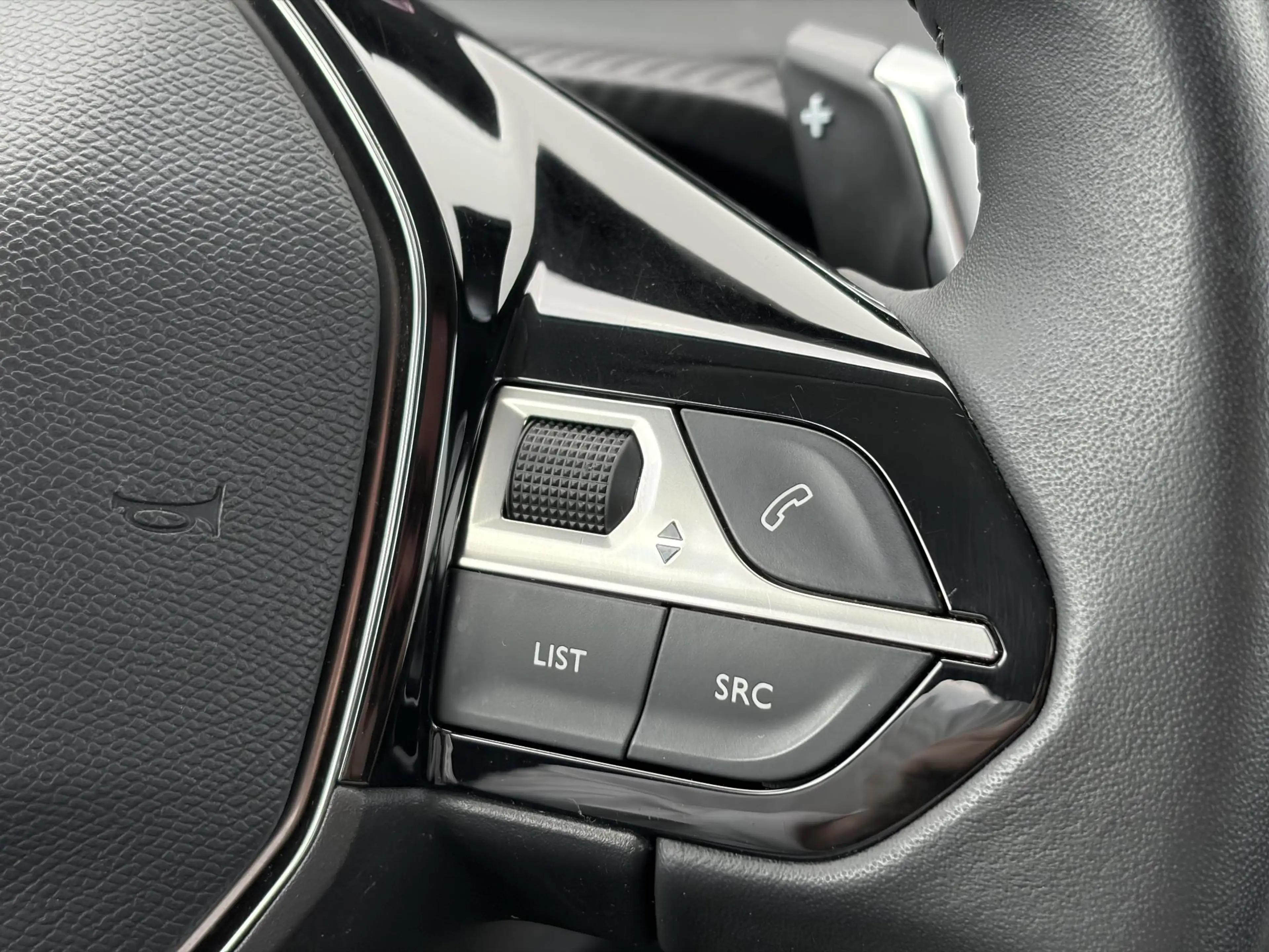 Peugeot 208 1.2 PureTech Allure | Navigatie | Parkeersensoren — photo 15