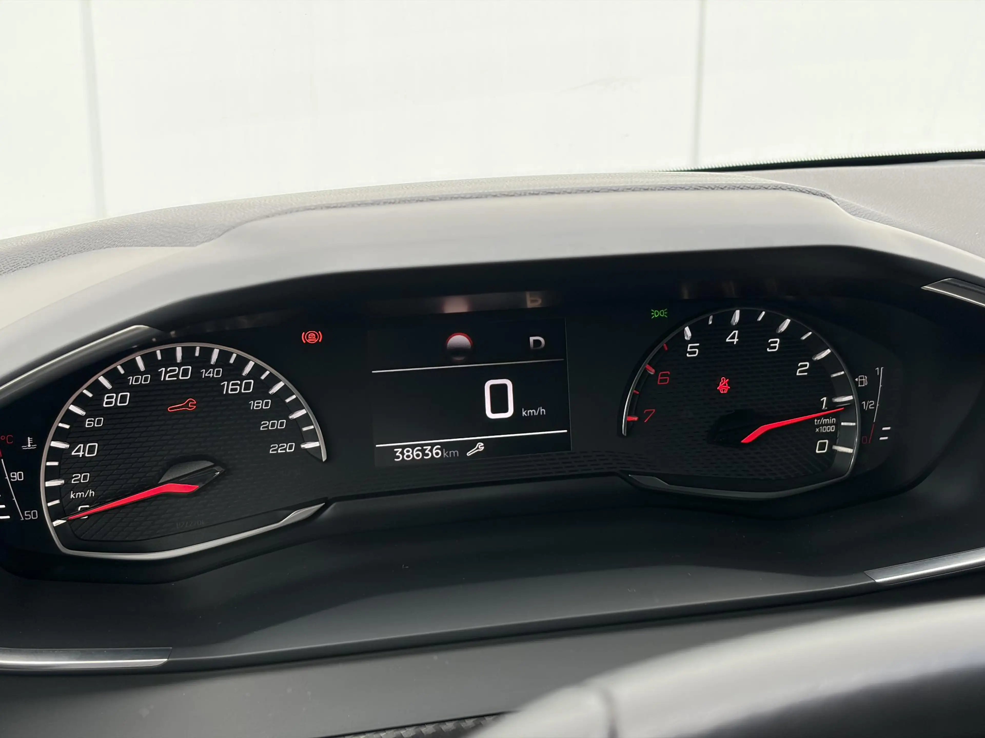 Peugeot 208 1.2 PureTech Allure | Navigatie | Parkeersensoren — photo 13