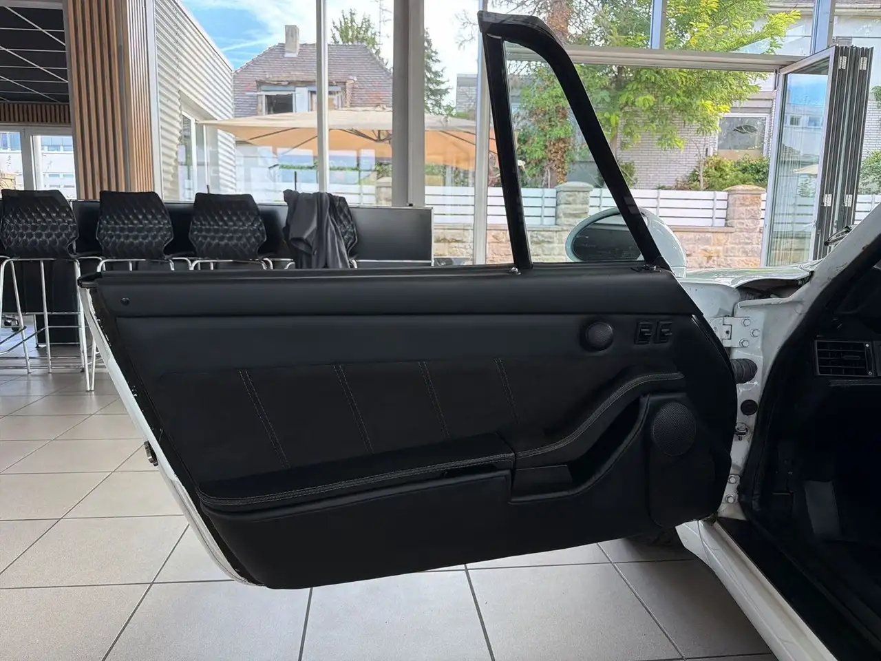 Porsche 993 Carrera Cabriolet LEDER/ALACANTRA TIPTRONIC, foto 6