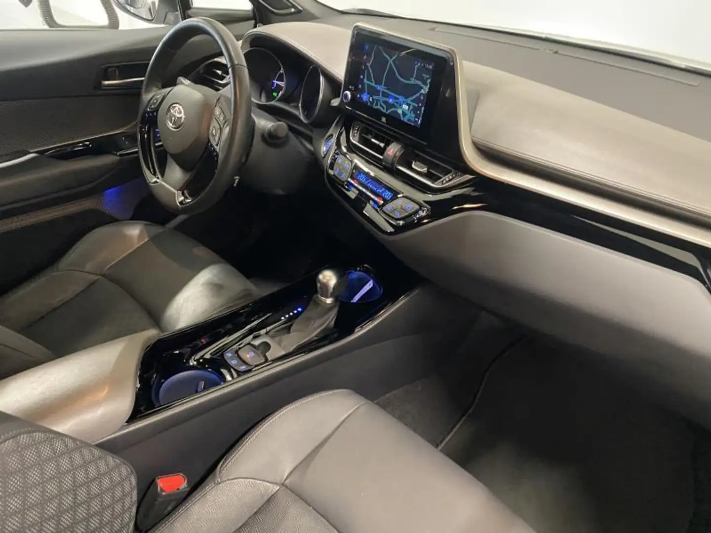 Toyota C-HR SO CHIC Gri - 2