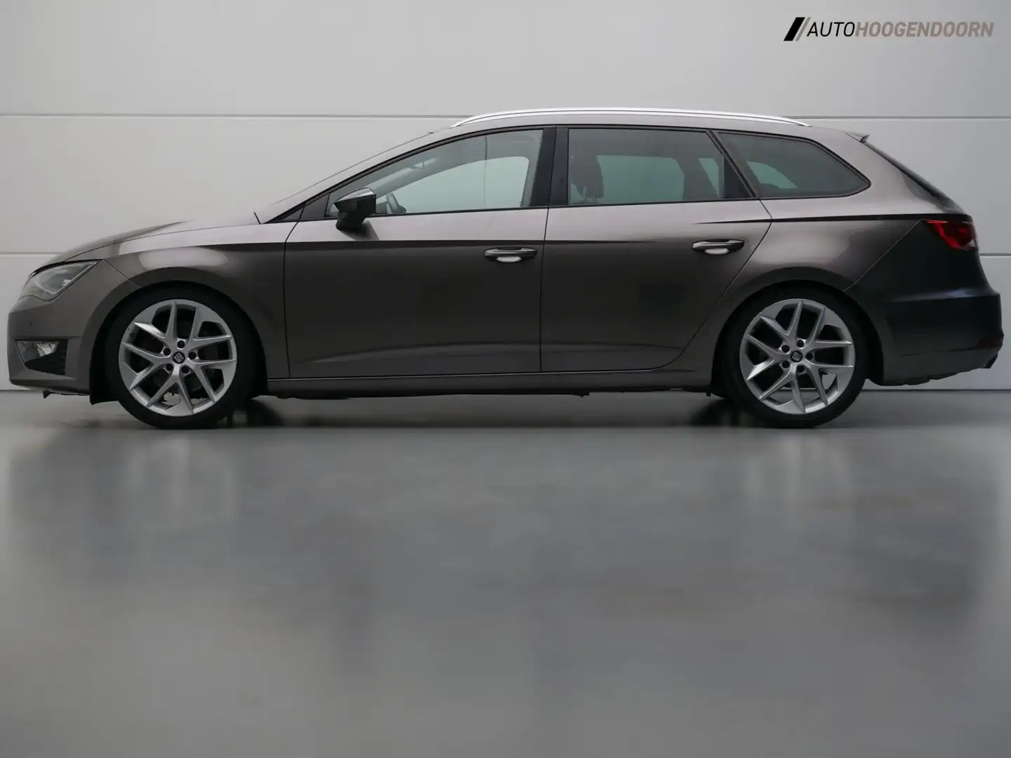 SEAT Leon ST 1.8 TSI FR Business (NAVI,LED,AIRCO,SPORTSTOELE Gris - 2