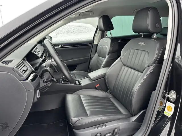 Skoda Superb view 9