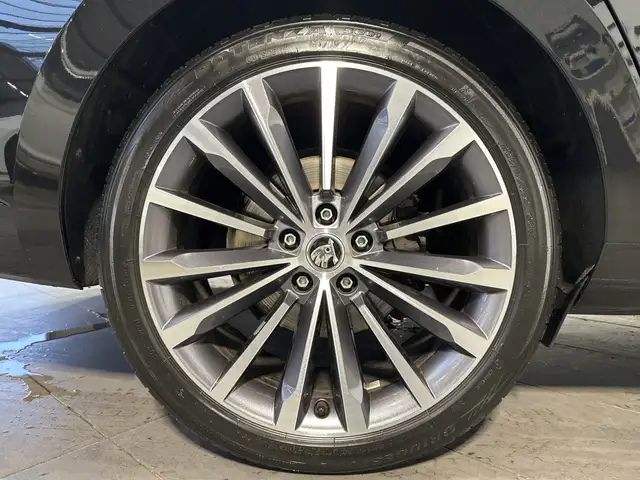 Skoda Superb view 3
