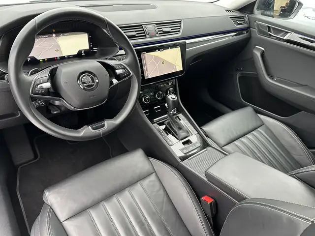 Skoda Superb view 8