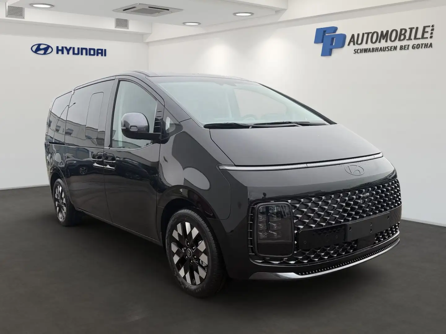 Hyundai STARIA Signature HEV 7-Sitzer1.6 T-GDI Černá - 2