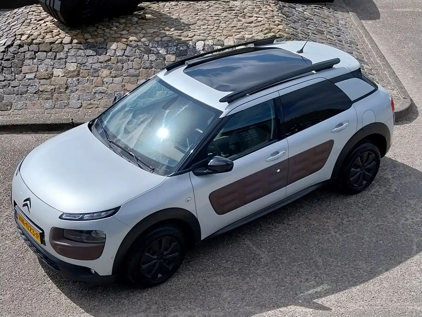Citroen C4 Cactus 1.6 BlueHDi WIT METALLIC PANO DAK CAMERA PARK ASSI Wit - 2