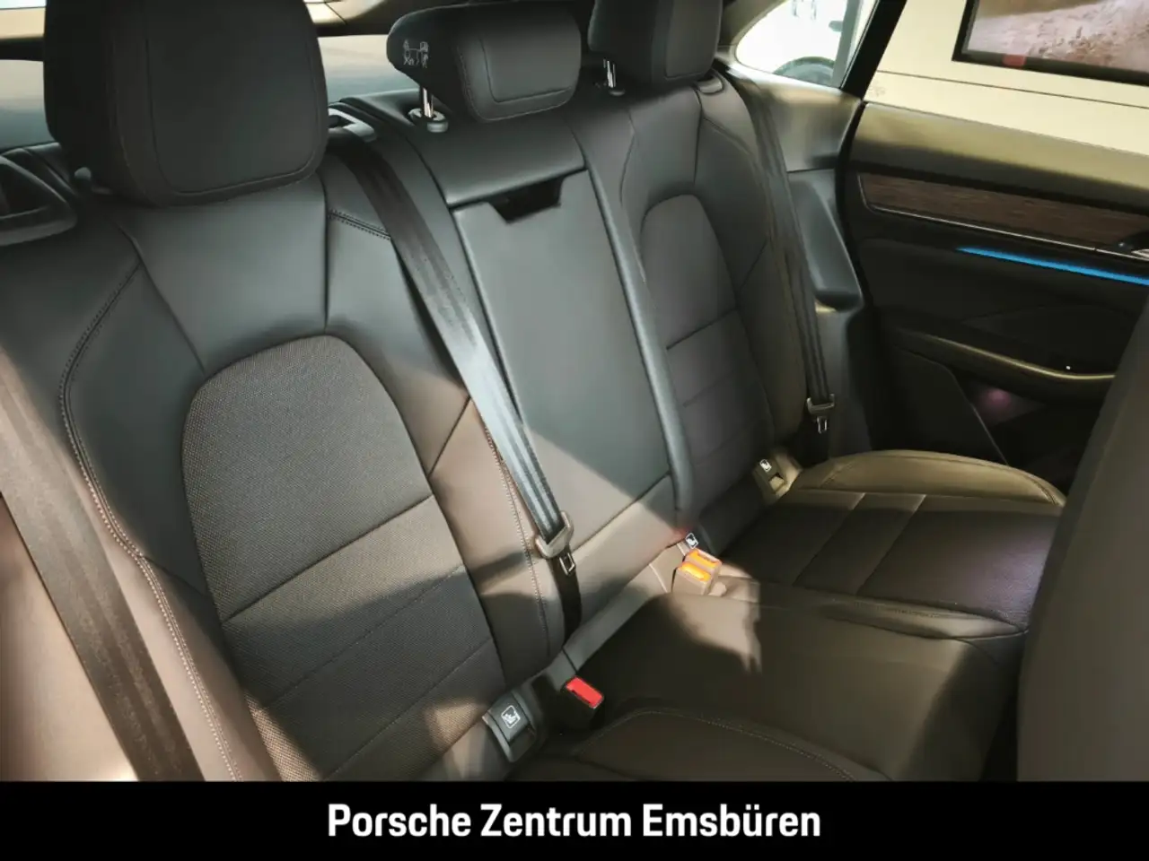 Porsche Macan, миниатюра 24