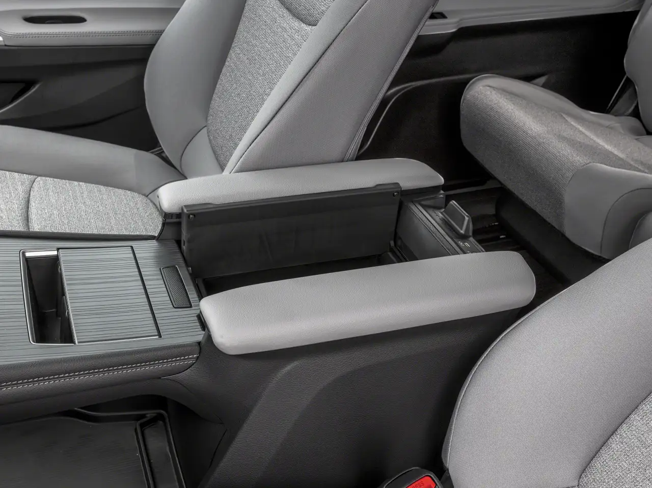 Toyota Sienna снимка Toyota Sienna