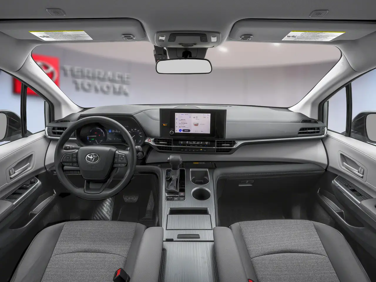 Toyota Sienna снимка Toyota Sienna