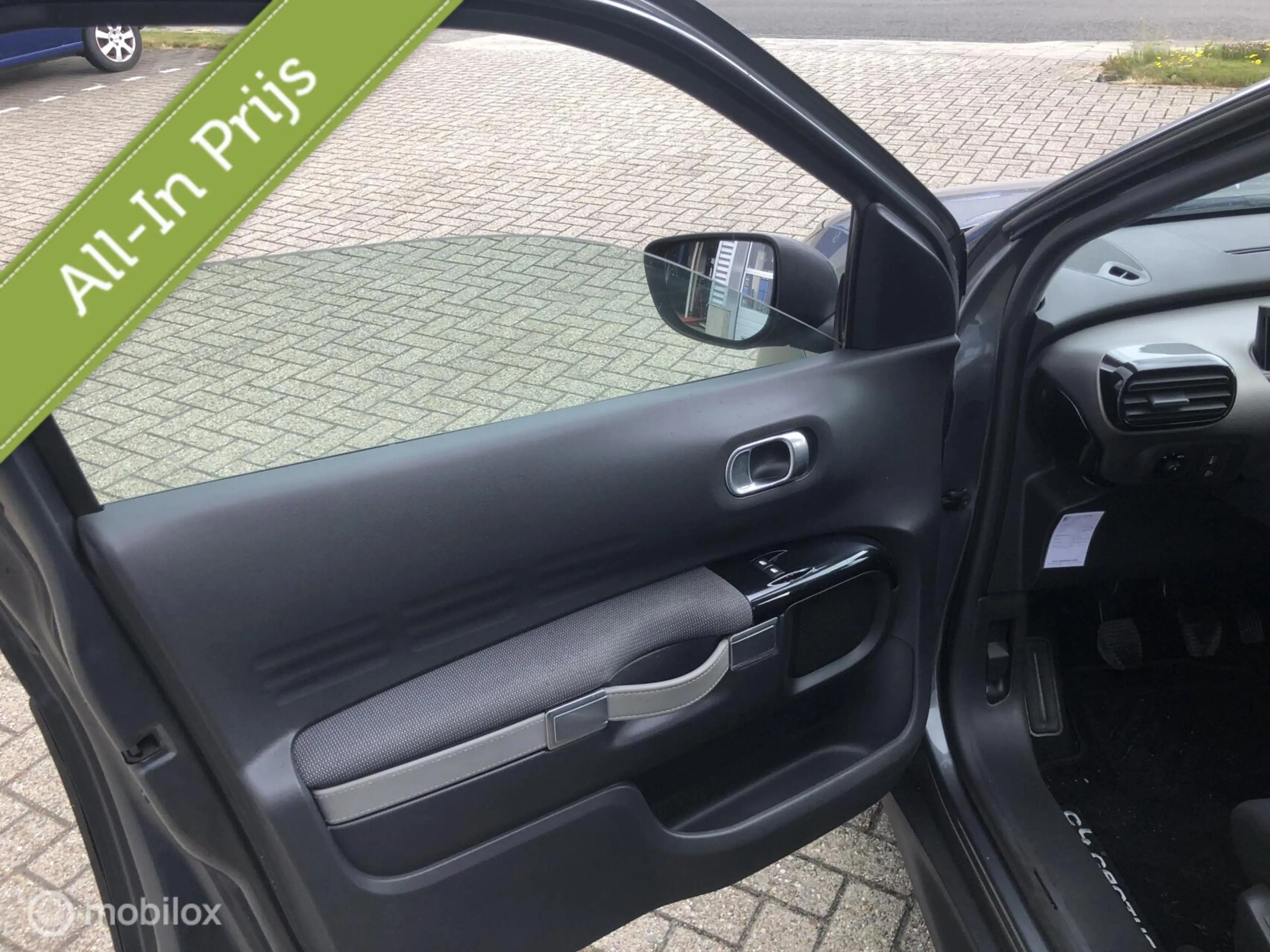 Citroen C4 Cactus 1.2 PureTech Business — photo 9