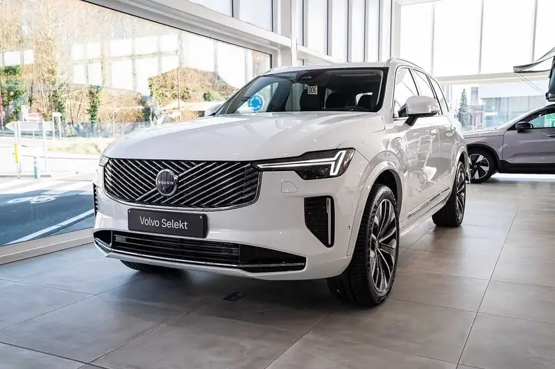 VOLVO Xc90