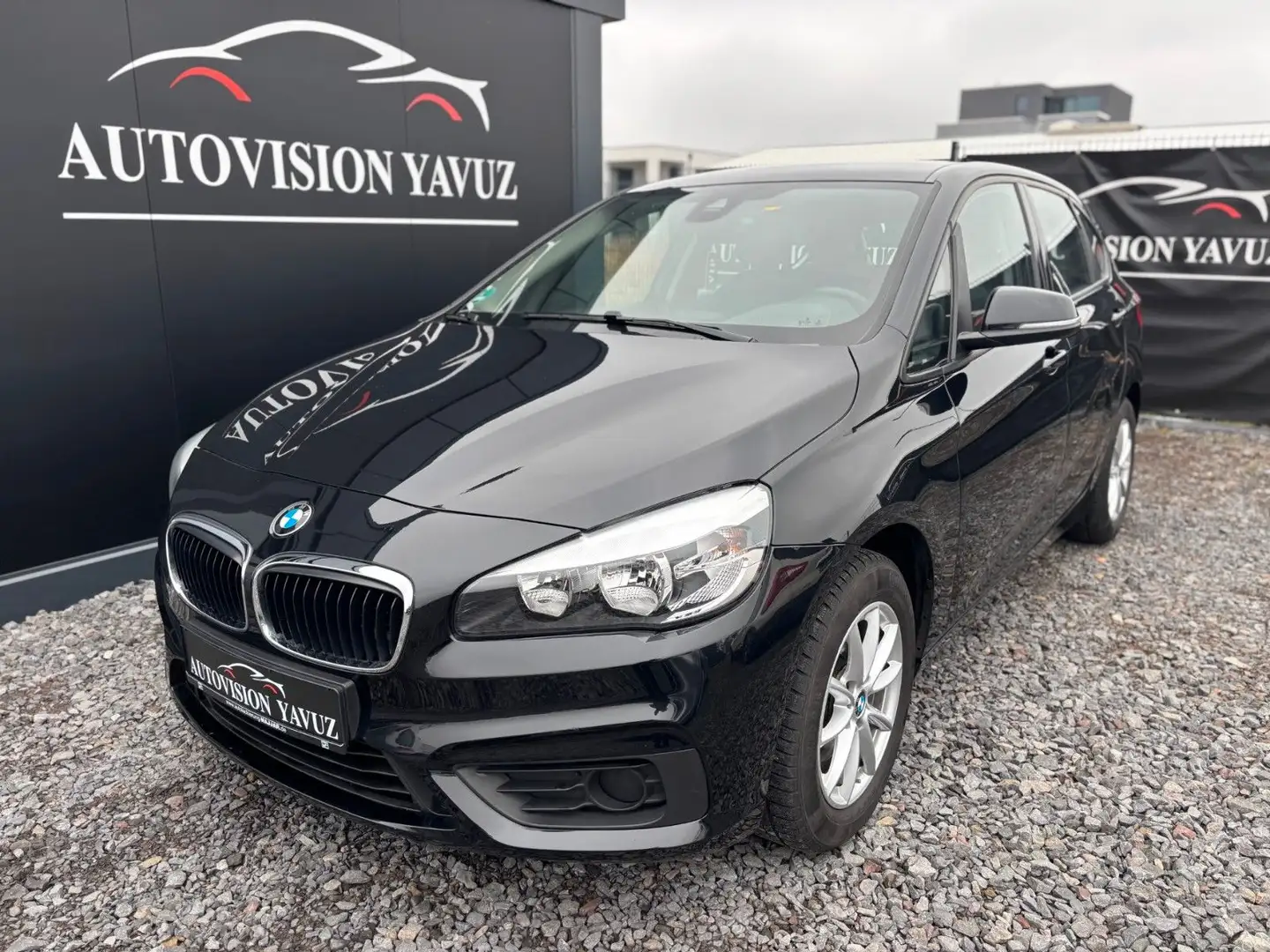 BMW 216 Baureihe 2 Active Tourer 216 d Negro - 1