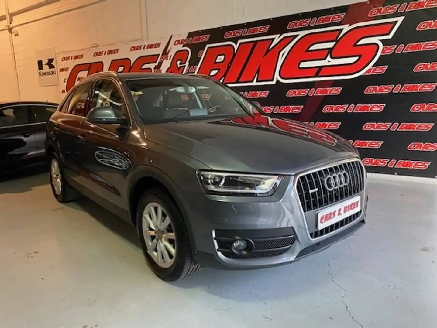 Audi Q3 2.0TDI Ambiente quattro S-Tronic Grau - 1