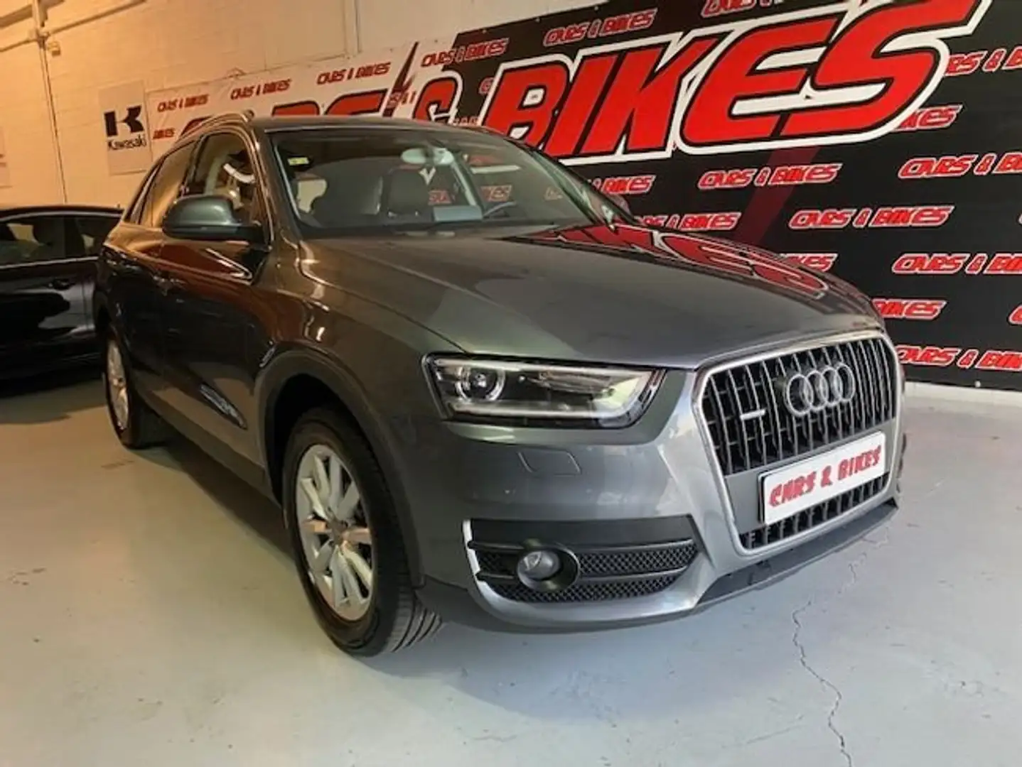 Audi Q3 2.0TDI Ambiente quattro S-Tronic Grau - 2