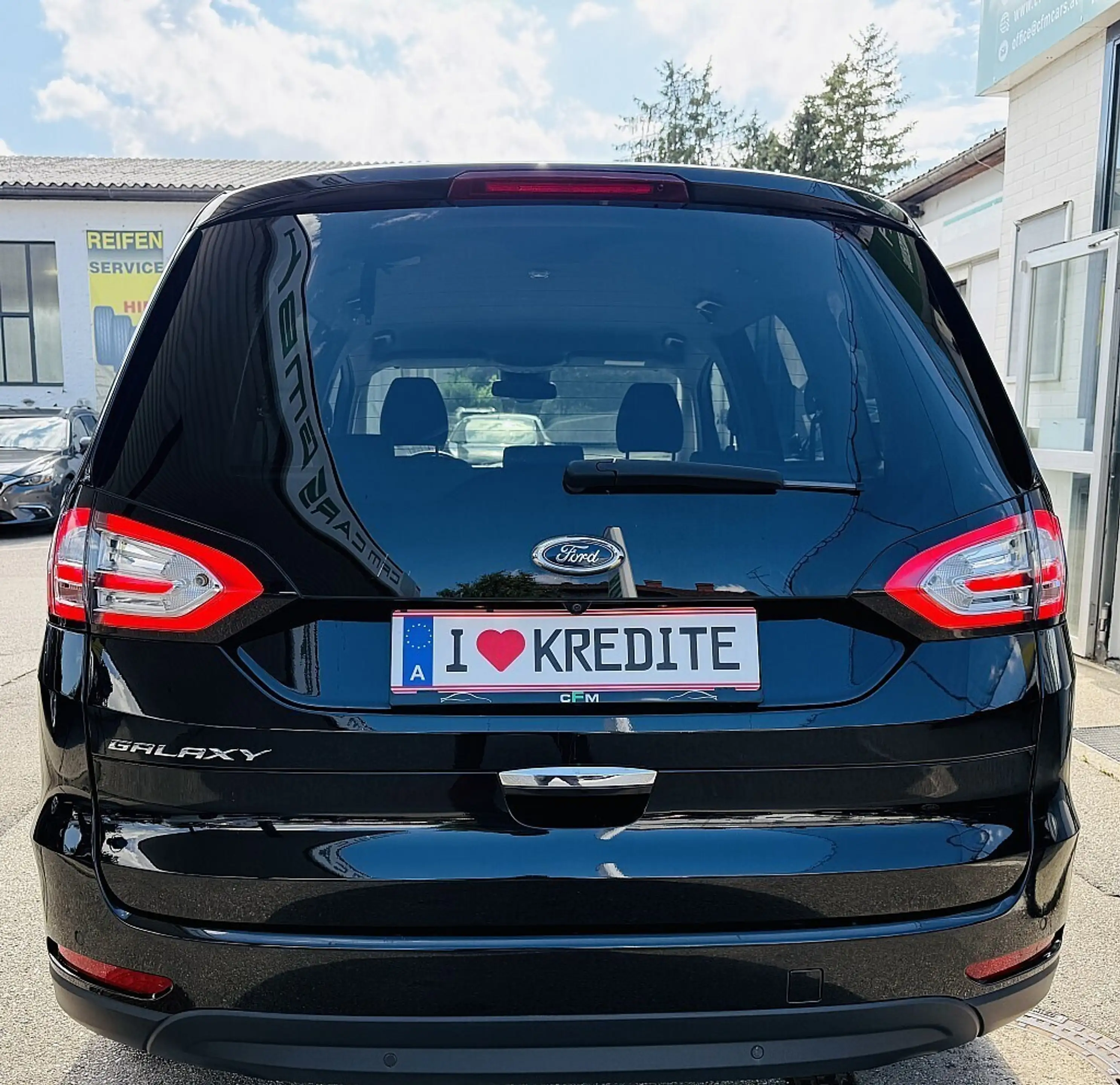 Ford Galaxy 2,0 EcoBlue SCR Titanium Aut. — photo 3