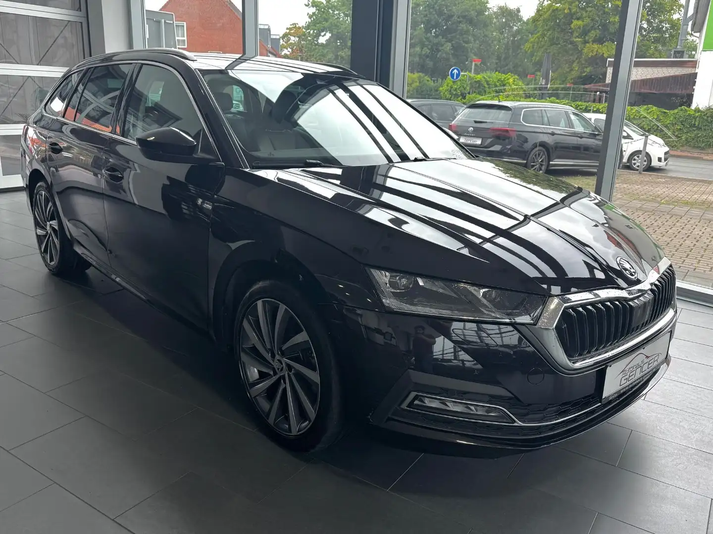 Skoda Octavia Combi Style iV 1.4 TSI "LED/Head-UP/ACC" Schwarz - 2