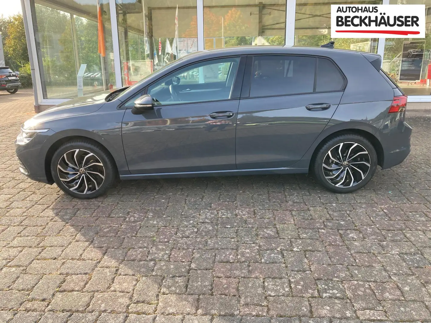 Volkswagen Golf VIII Life 1,5TSI - 17-Zoll, Navi, SHZ, Garantie... Grau - 2