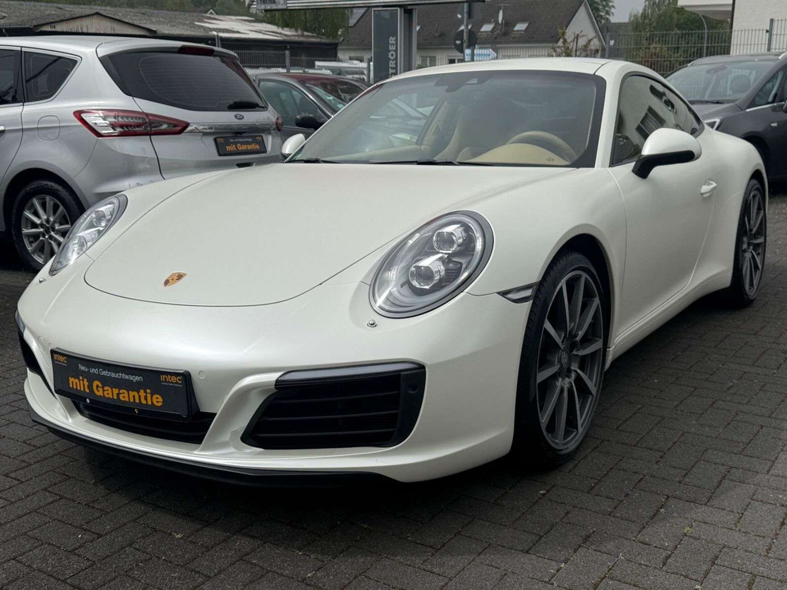 Second hand Porsche 911 