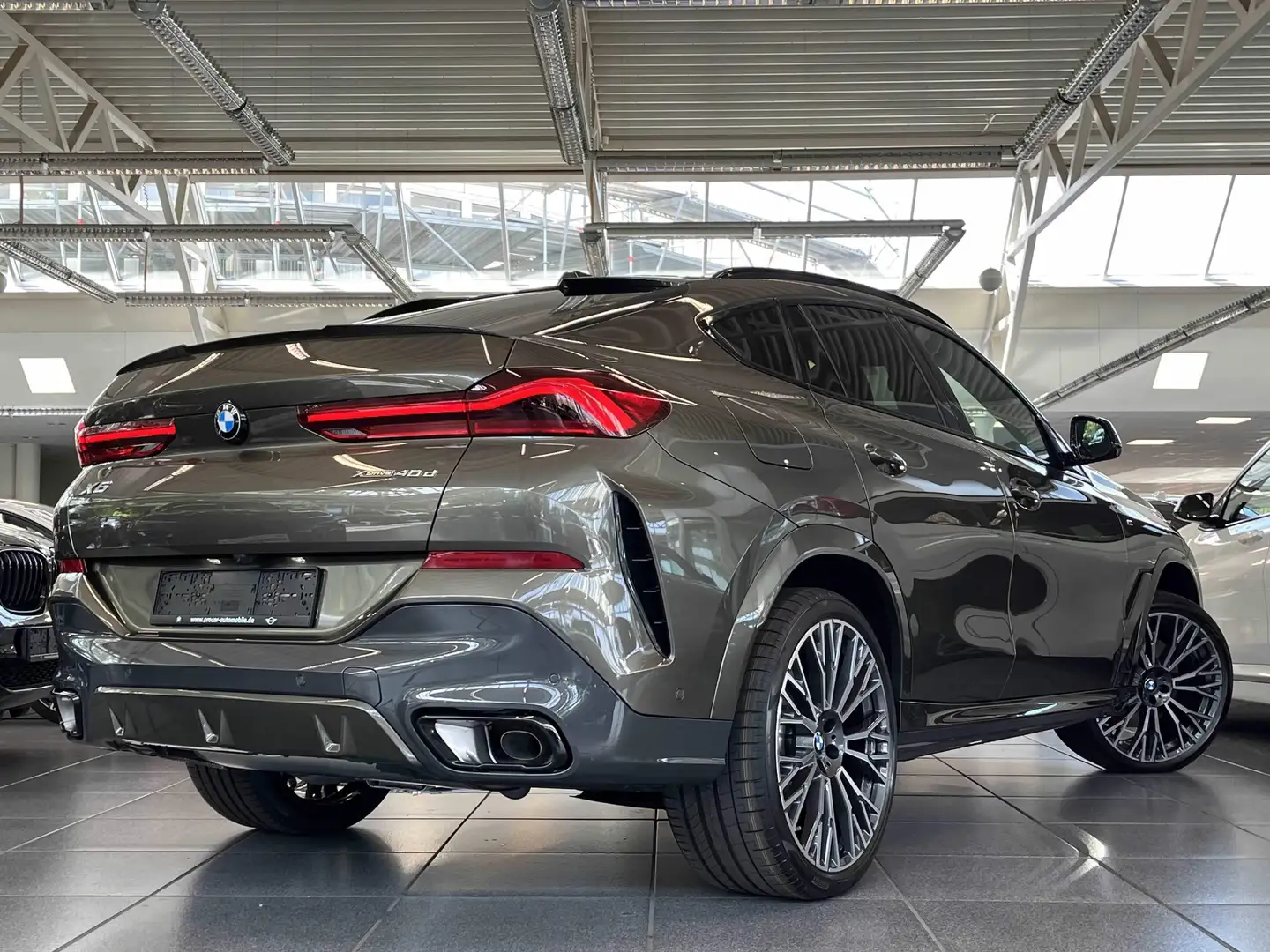 BMW X6 xDrive40d M Sport DA Prof PA Prof Pano SkyLounge Zelená - 2
