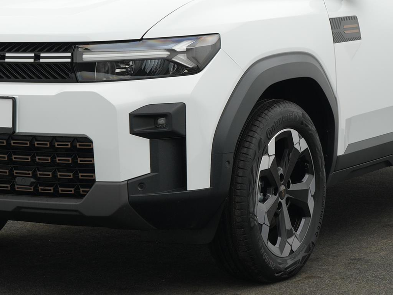 Dacia Bigster Extreme Mild Hybrid 140 — photo 8